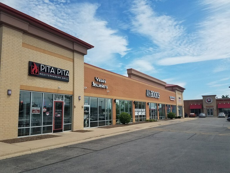 More Photos Of 31 Orland Square Dr, Orland Park Freestanding For Lease