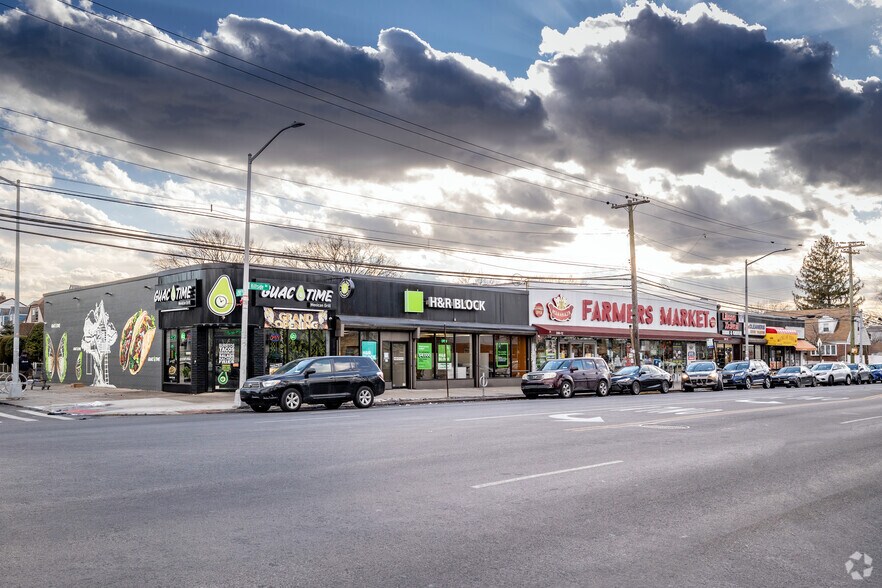 Primary Photo Of 249-02-249-20 Hillside Ave, Bellerose Storefront For Lease