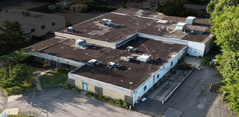 Primary Photo Of 22 Connor Ln, Deer Park Warehouse For Sale