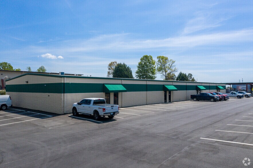 More Photos Of 136 Ostwalt Amity Rd, Troutman Light Manufacturing For Lease