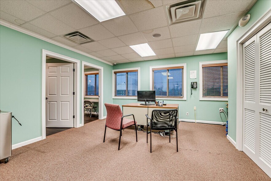 More Photos Of 72 Highway 27, Edison Medical For Sale