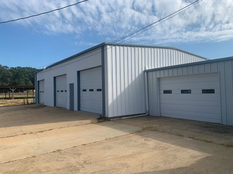 More Photos Of 123 E Plymouth Rd, Columbus Industrial For Lease