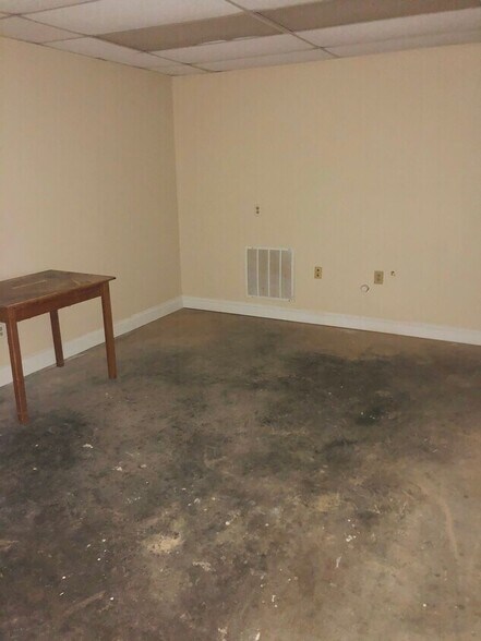 More Photos Of 936 Bowen Way, Prattville Warehouse For Lease