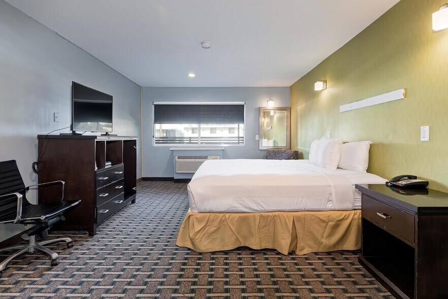 More Photos Of 1717 S Vermont Ave, Los Angeles Hotel For Sale