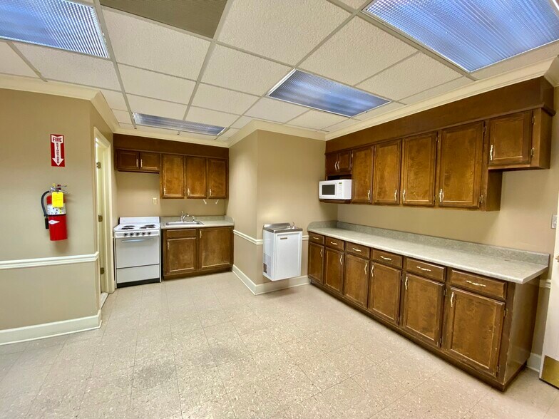More Photos Of 5053 Main Dr, New Hope Office For Sale