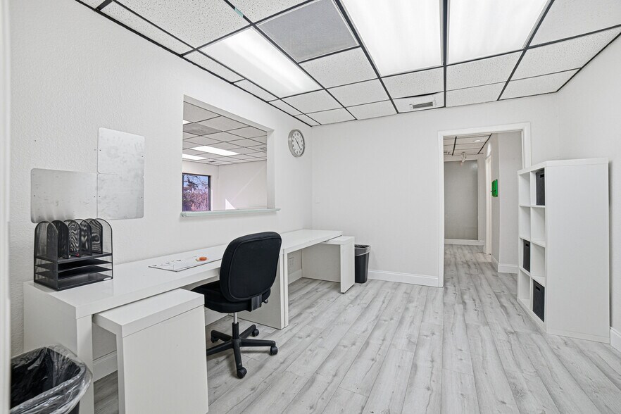 More Photos Of 2929 N University Dr, Coral Springs Medical For Sale