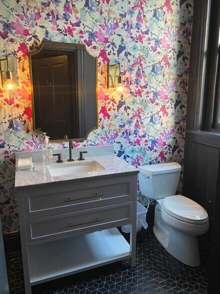 More Photos Of 311 22nd Ave N, Nashville Office Residential For Lease