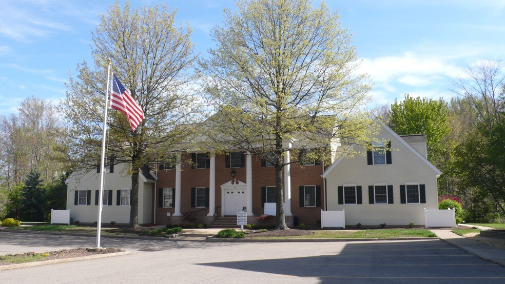 Primary Photo Of 270 Park Pl, Chagrin Falls Loft Creative Space For Sale