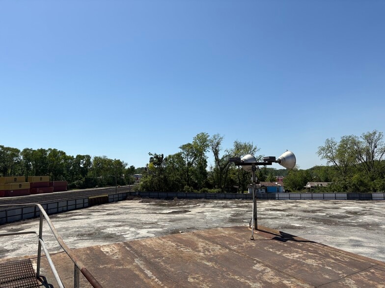 More Photos Of 400 Magazine Ave, Savannah Warehouse For Sale