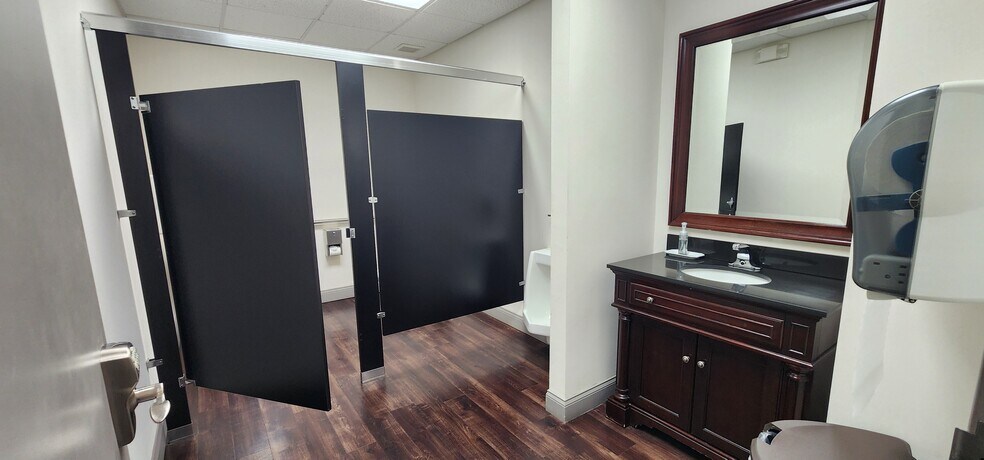 More Photos Of 507 N Franklin St, Tampa Office For Lease