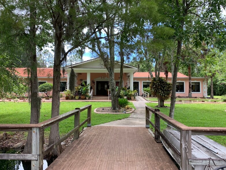 Primary Photo Of 722 E Lake Rd S, Tarpon Springs Assisted Living For Sale