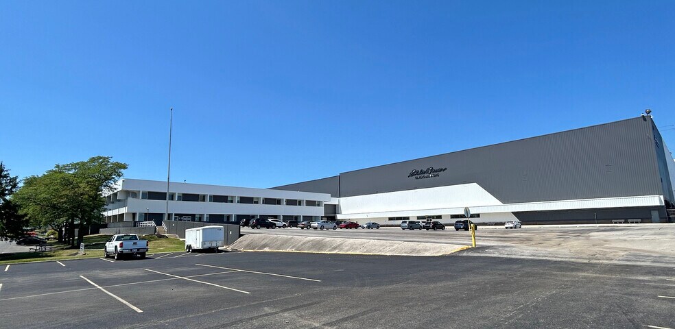 More Photos Of 4545 Fisher Rd, Columbus Distribution For Lease