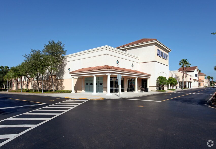 More Photos Of 2410-2606 E Colonial Dr, Orlando Unknown For Lease