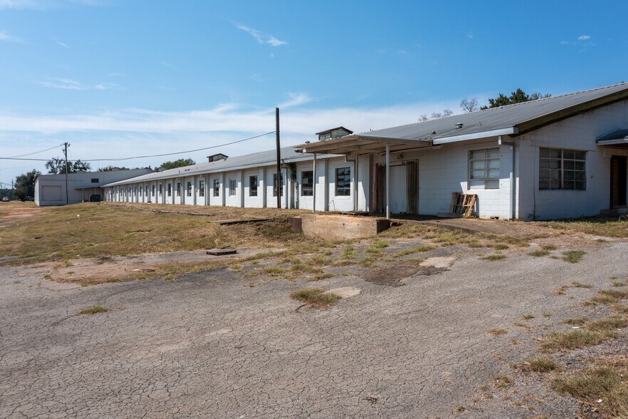 More Photos Of 440 Frankston St, Jacksonville Warehouse For Sale
