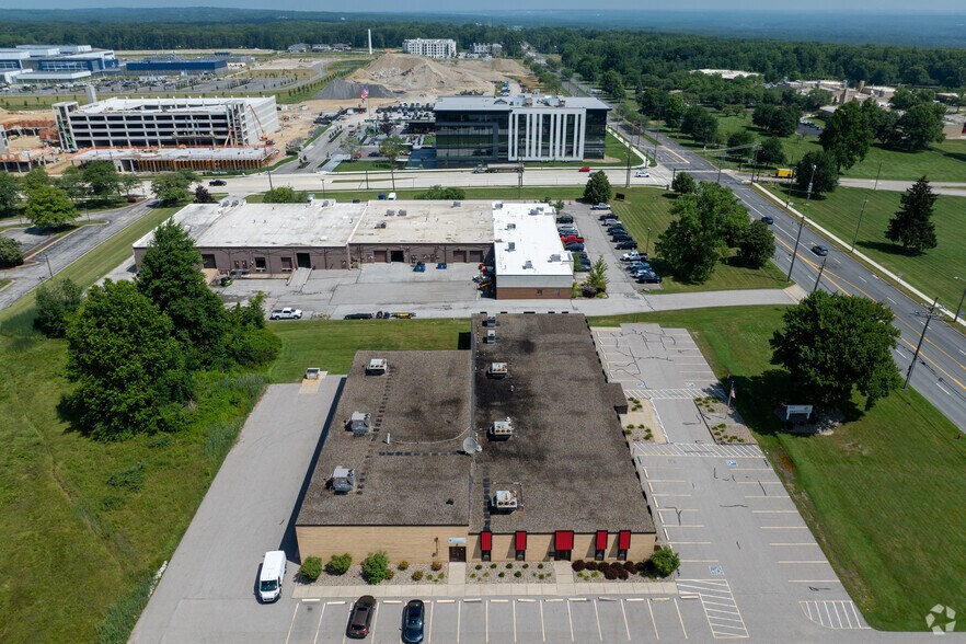 More Photos Of 10060 Brecksville Rd, Brecksville Manufacturing For Lease