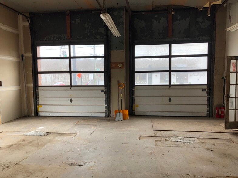 More Photos Of 8 Migeon Ave, Torrington Auto Repair For Sale