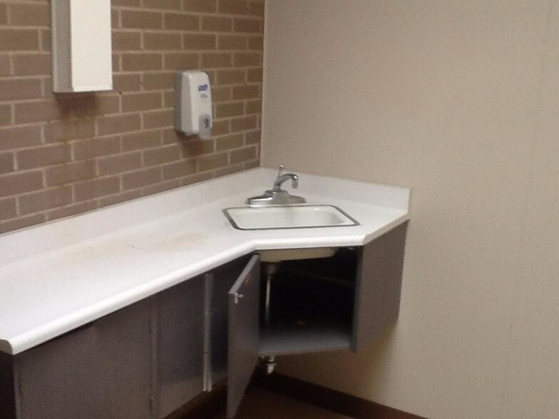 More Photos Of 513 Ridge Rd, Munster Medical For Lease