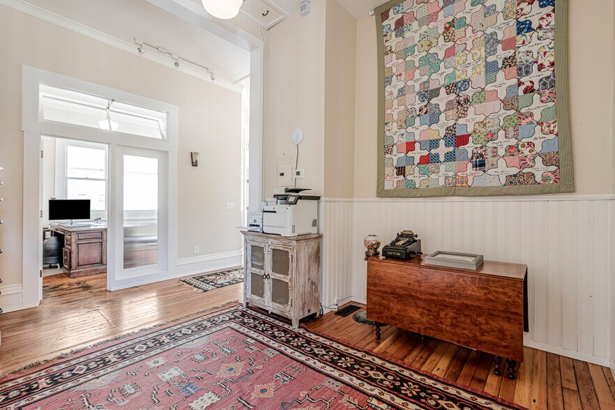 More Photos Of 602 W K St, Benicia Freestanding For Sale