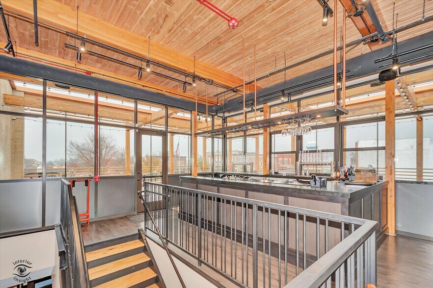 More Photos Of 140 Washington Sq, Washington General Retail For Sale