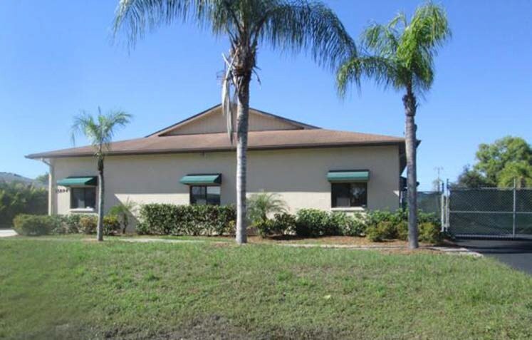 More Photos Of 15894 Brothers Ct, Fort Myers Warehouse For Lease