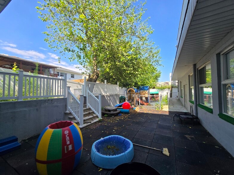 More Photos Of 80 Woodrow Rd, Staten Island Daycare Center For Sale