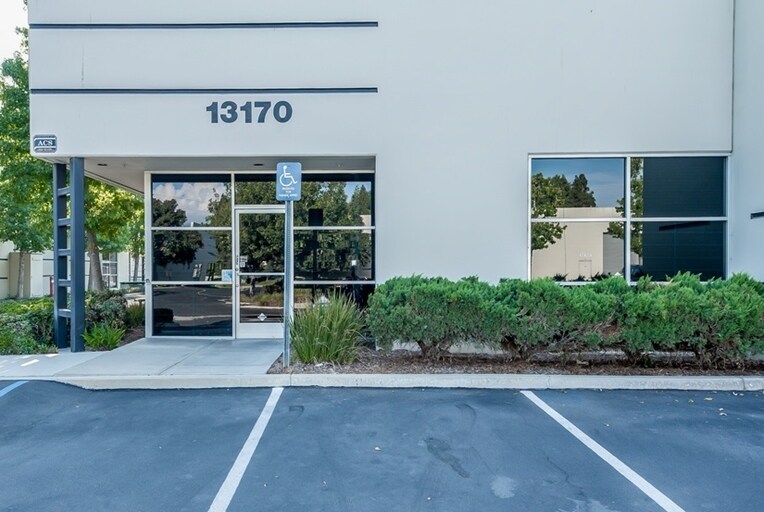 More Photos Of 13170 Spring St, Baldwin Park Warehouse For Lease