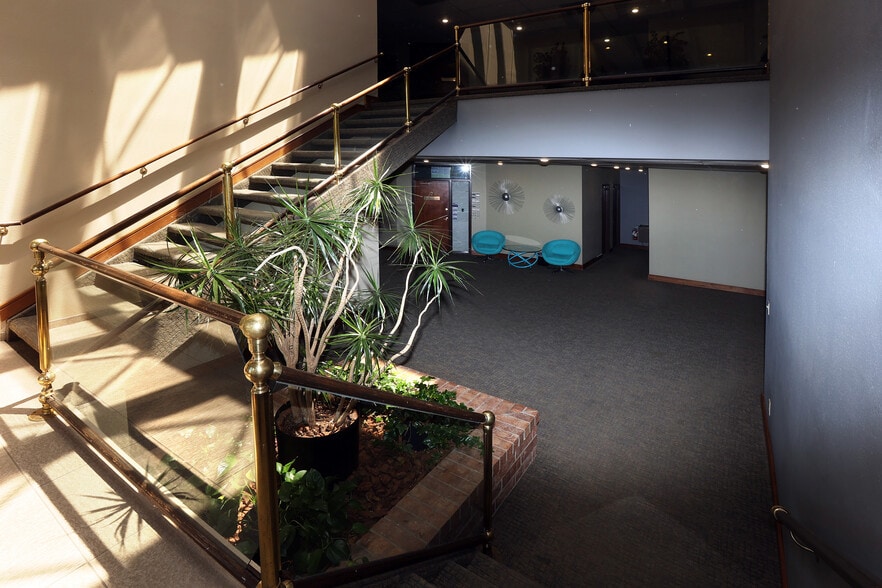 More Photos Of 4291 Austin Bluffs Pky, Colorado Springs Office For Lease