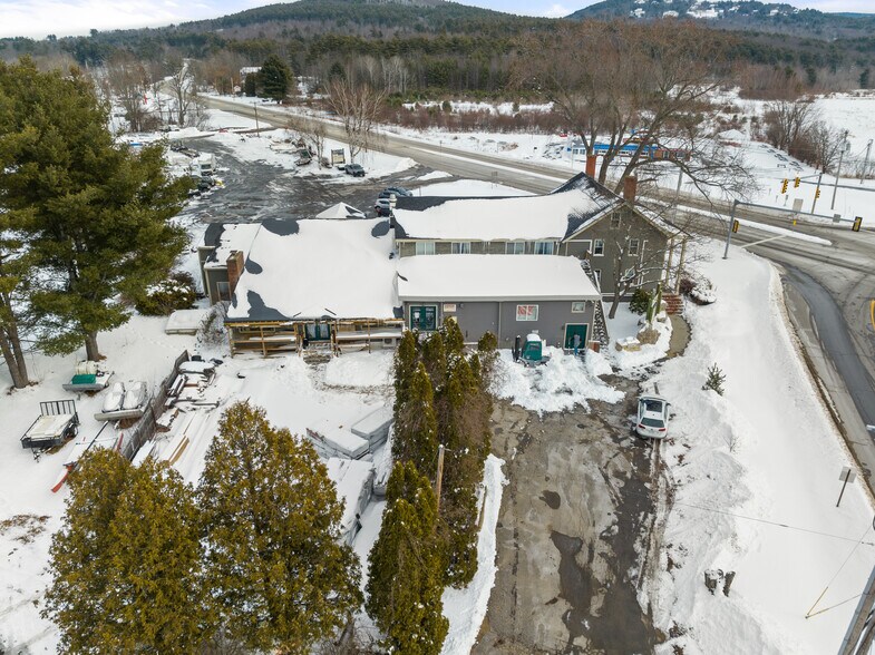 More Photos Of 1934 Lakeshore Rd, Gilford Office For Sale