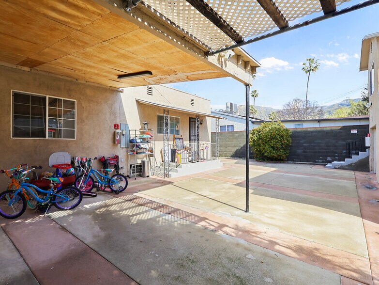 More Photos Of 1168 Justin Ave, Glendale Apartments For Sale