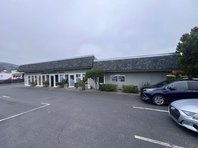 More Photos Of 5643 Paradise Dr, Corte Madera Freestanding For Lease