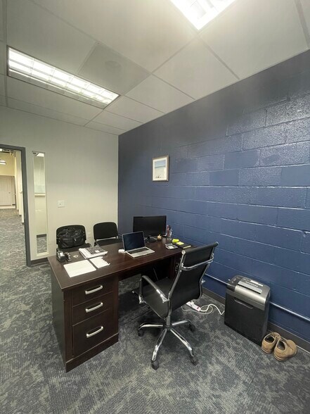 More Photos Of 8900 Edgeworth Dr, Capitol Heights Warehouse For Sale