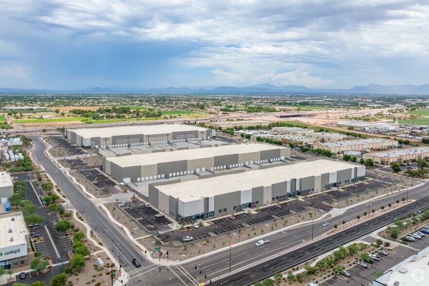 More Photos Of 430 E Germann Rd, Gilbert Warehouse For Lease