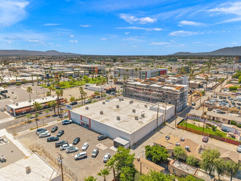 More Photos Of 45151 Oasis St, Indio Freestanding For Sale