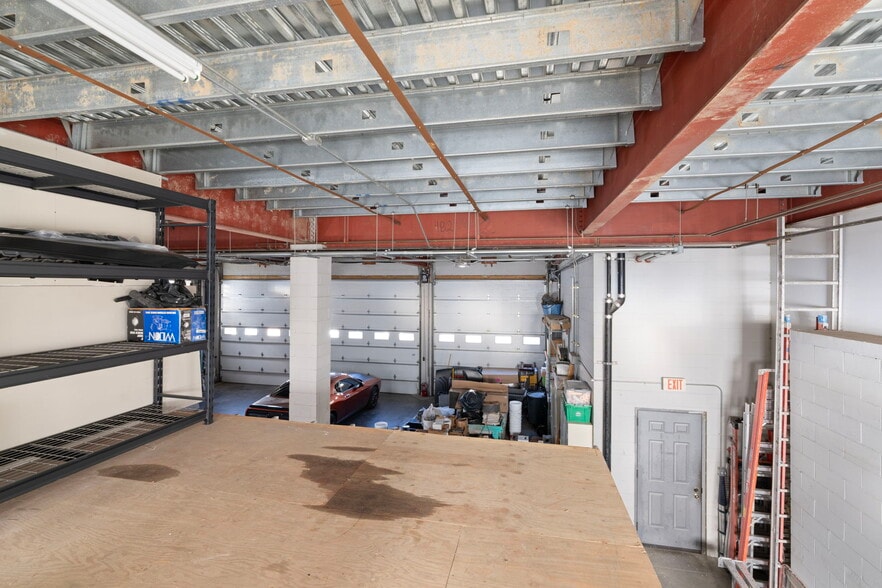 More Photos Of 188 Van Buren St, Staten Island Warehouse For Sale