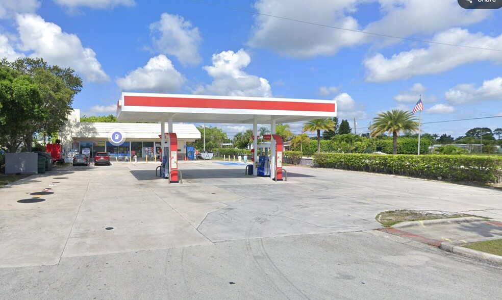 Primary Photo Of 11010 SE Federal Hwy, Hobe Sound Convenience Store For Sale