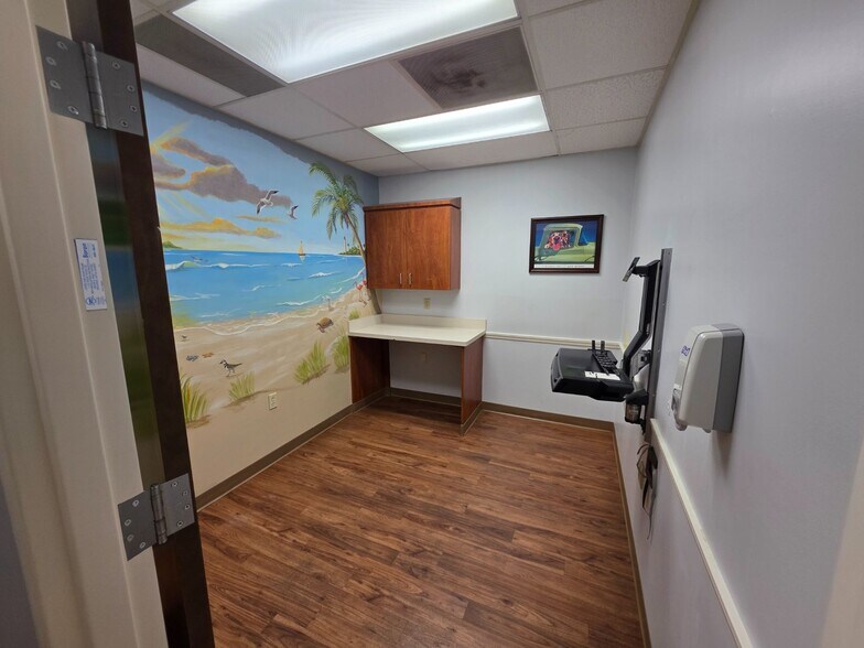 More Photos Of 2711 Randolph Rd, Charlotte Medical For Sale