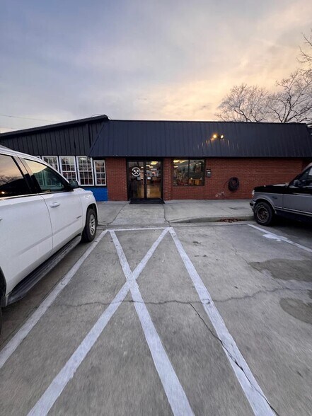 More Photos Of 340 Edgefield Rd, North Augusta Restaurant For Lease