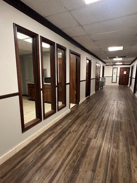 More Photos Of 4401-4405 NW 4th St, Oklahoma City Medical For Sale