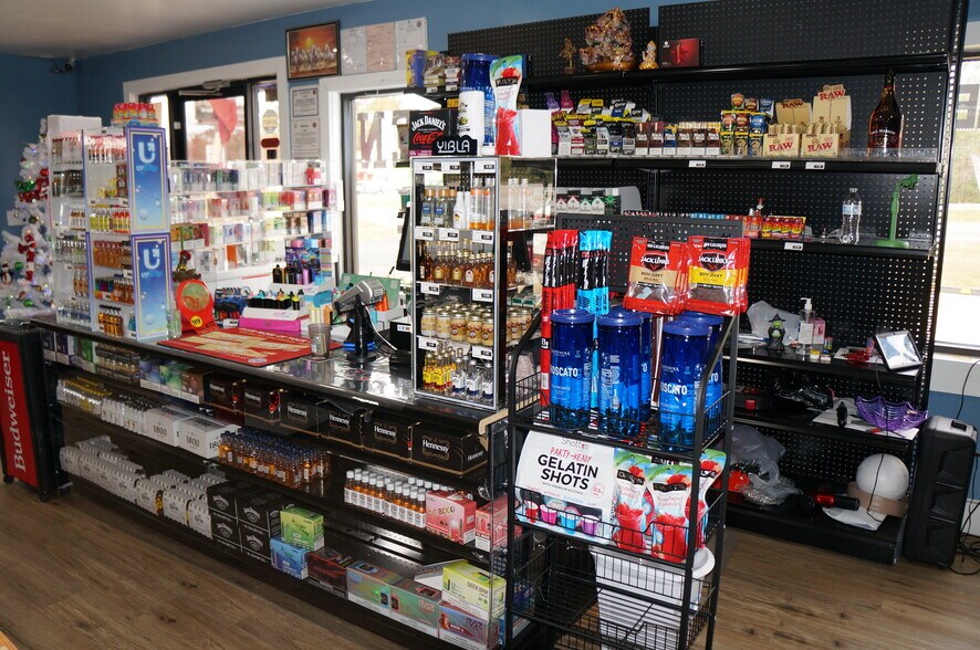 More Photos Of 33922 US Highway 280, Childersburg General Retail For Sale