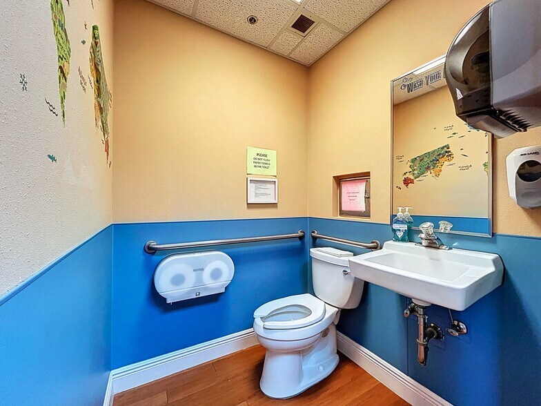 More Photos Of 11373 Cortez Blvd, Brooksville Medical For Sale