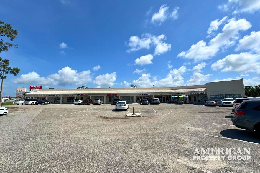 More Photos Of 7119 S Tamiami Trl, Sarasota Storefront For Sale