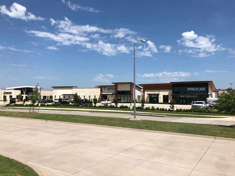 More Photos Of 6855 Communications Pky, Plano Office For Sale