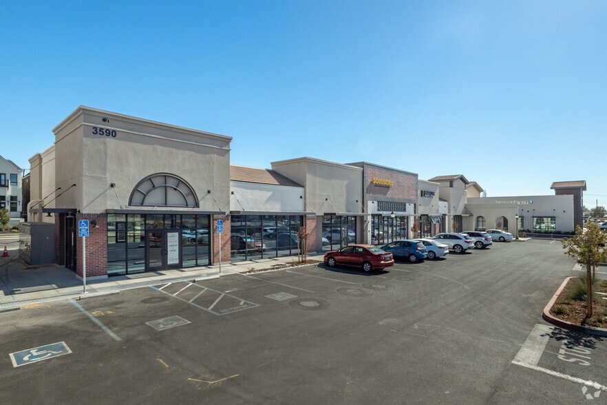 More Photos Of 3680 Crocker Dr, Sacramento Unknown For Lease