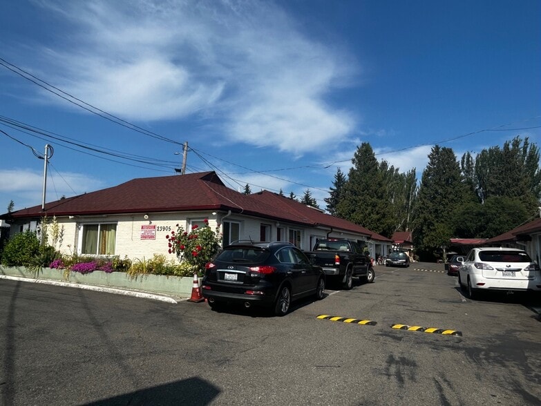 More Photos Of 23905 Highway 99, Edmonds Hotel For Sale