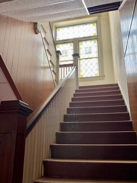 More Photos Of 212 N College Ave, Clarksville Religious Facility For Sale