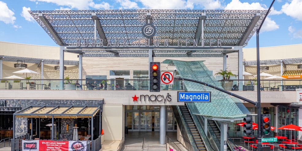 More Photos Of 111-245 E Magnolia Blvd, Burbank Unknown For Lease