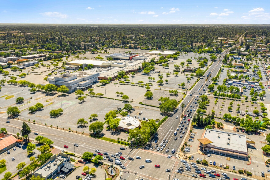 More Photos Of 6199 Sunrise Mall Rd, Citrus Heights Bank For Sale
