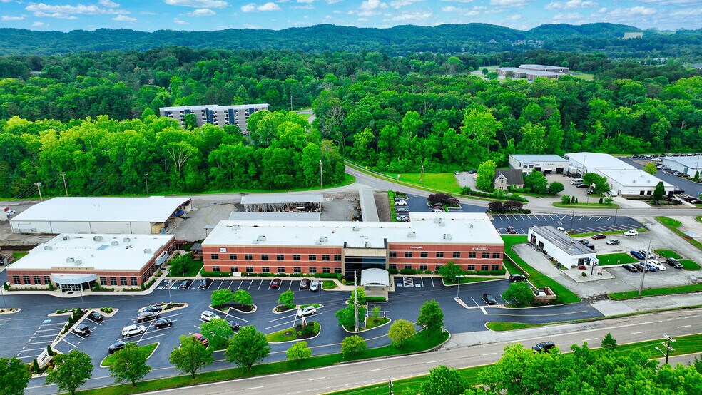 More Photos Of 575 Oak Ridge Tpke, Oak Ridge Medical For Sale