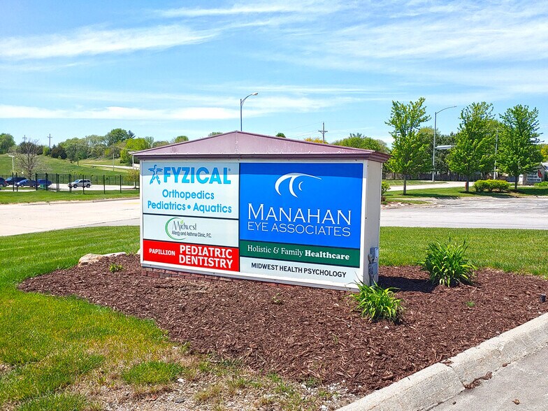 More Photos Of 535 Fortune Dr, Papillion Medical For Lease