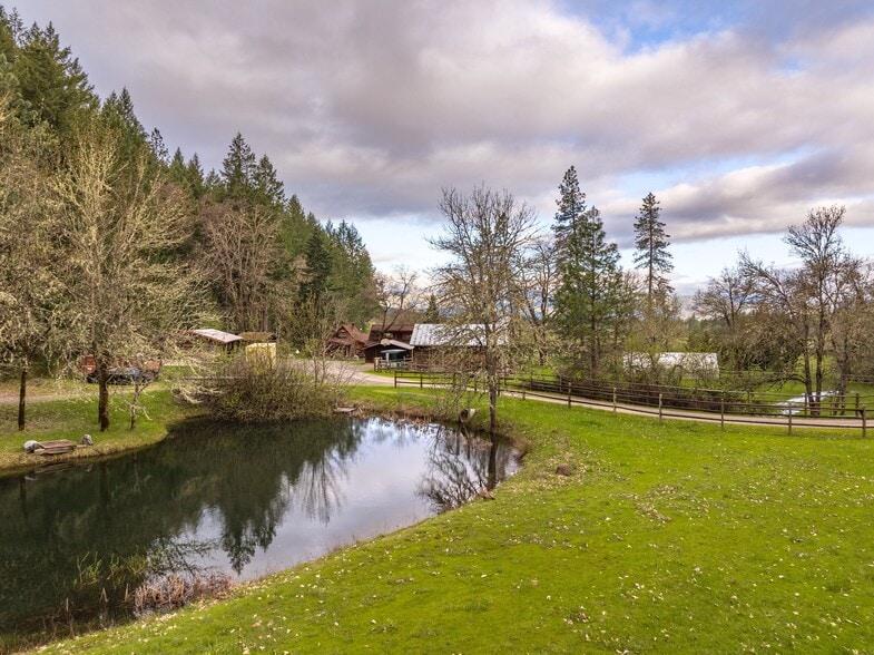 More Photos Of 3305 Dick George Rd, Cave Junction Hospitality For Sale